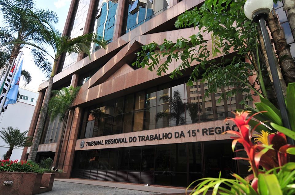 Fachada do Tribunal Regional do Trabalho da 15ª Região, em Campinas